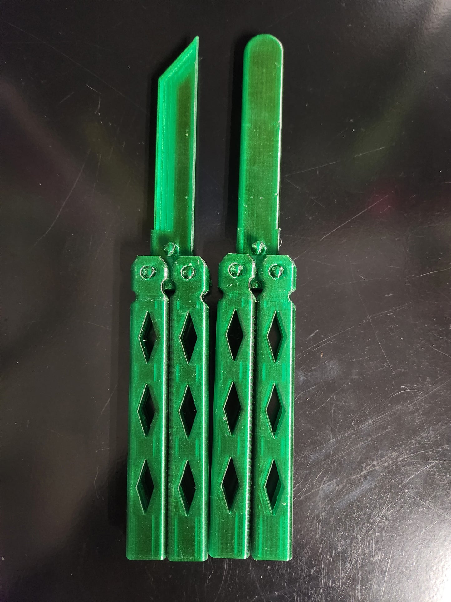 Fidget balisong